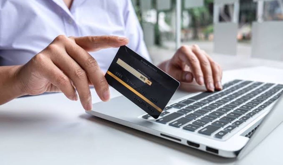 How to Open a Salary Account in Qatar